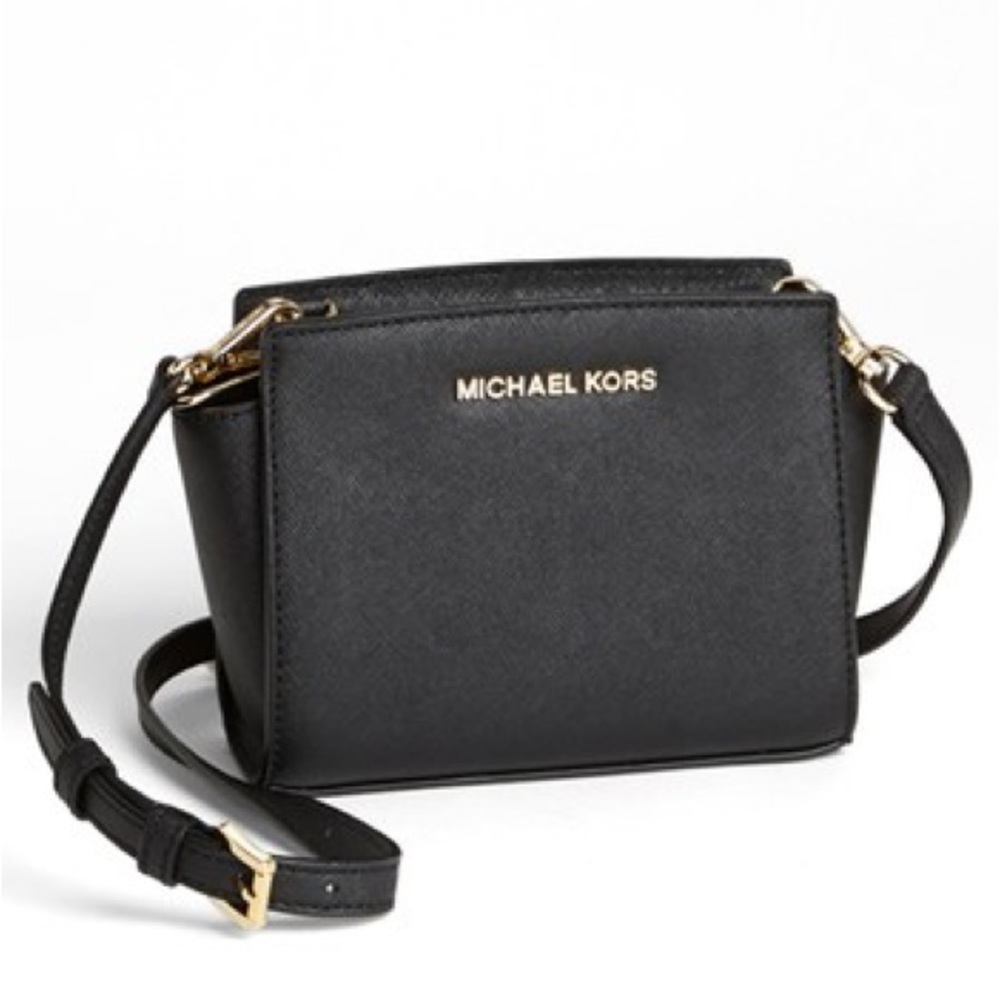 MICHAEL Michael Kors Women's Selma Mini
Messenger Bag, Black
